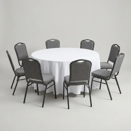 mesas-redondas-cadeiras-banquete-1 Mesa redonda com toalha branca rodeada por oito cadeiras de banquete cinzentas